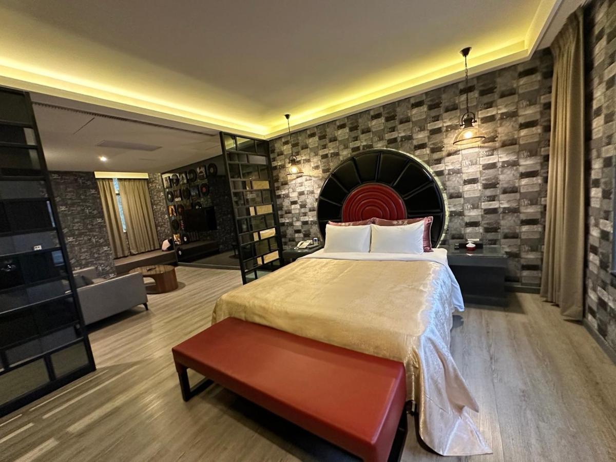 Song Xia Motel Tajcshung Kültér fotó