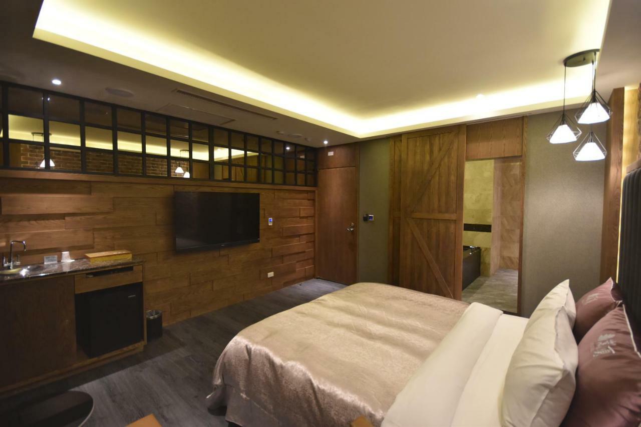 Song Xia Motel Tajcshung Kültér fotó